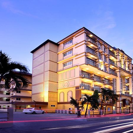 Victoria Nimman Hotel Chiang Mai Exterior photo